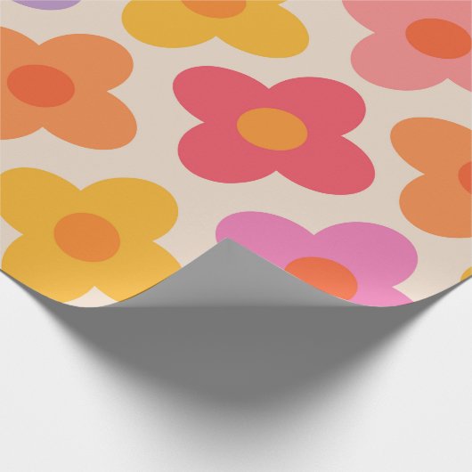 Retro Kleurrijke Hippie Mod Bloemen Patroon Cadeaupapier (Hoek)