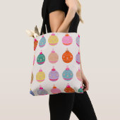 Retro Kleurrijke Kerstballen Tote Bag (Dichtbij)