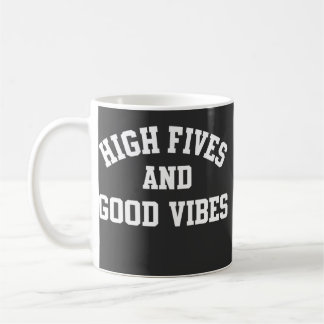 Retro koffiemok met High Fives en Good Vibes