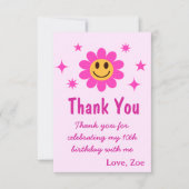Retro Lachende Roze Bloemenmeisje Verjaardag Bedankkaart (Voorkant)