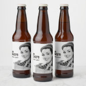 Retro Lachende Vrouw 1950's Holding Bag of Beer Bier Etiket (Flessen)