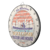 Retro Lake House Familienaam Dartbord (Voorkant Rechts)
