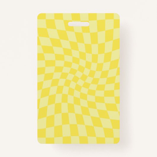 Retro Lemon Yellow Pastel Warped Checkerboard Badge (Voorkant)