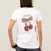 Retro Leopard Bow Cherry Sweet & Soft Since Slogan T-shirt (Achterkant)