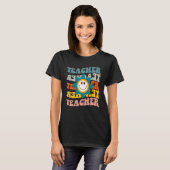 Retro leraar Daisy Colorful elementaire school te T-shirt (Voorkant volledig)