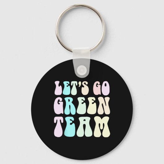 Retro Let's Go Green War Game 60's Go Zomerkamp Sleutelhanger (Voorkant)