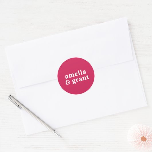 Retro Lettertype Heet Roze Moderne Trouw Ronde Sticker (Envelop)