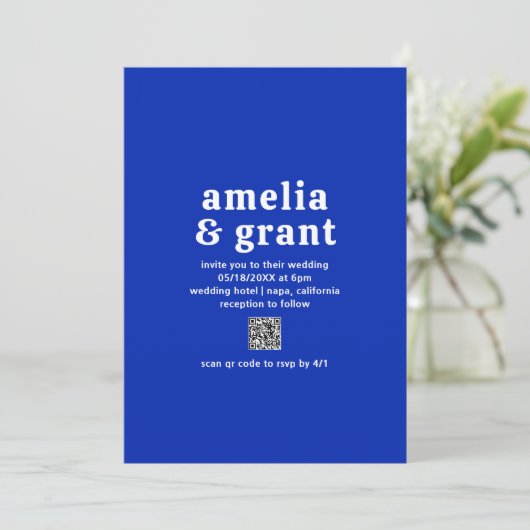 Retro Lettertype Saffierblauw QR-code Moderne Brui Kaart (Staand voorkant)