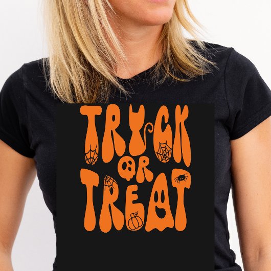 Retro Leuke Trick or treat Halloween Ghost | SINAA T-shirt