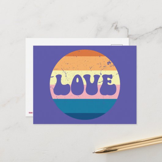 Retro Liefde Typografie Op Sunset Stripes Briefkaart (Voorkant / Achterkant in situ)
