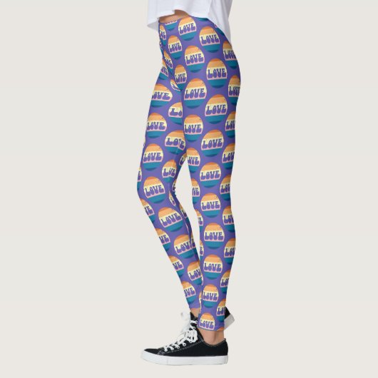 Retro Liefde Typografie Op  Sunset Stripes Leggings (Links)
