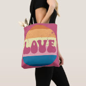 Retro Liefde Typografie Op  Sunset Stripes Tote Bag (Dichtbij)