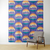 Retro Liefde Typografie Op  Sunset Stripes Wandkleed (In situ)