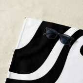 Retro Liquid Swirl Abstract Pattern Black & White Strandlaken (In situ)