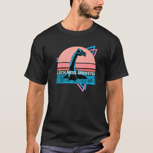 Retro Loch Ness Monster Cryptid Nessie Vaporwave T-shirt (Voorkant)