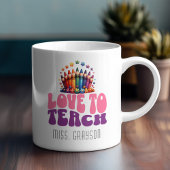 Retro 'Love to Teach' Crayon Ontwerp Leraar Naam Koffiemok
