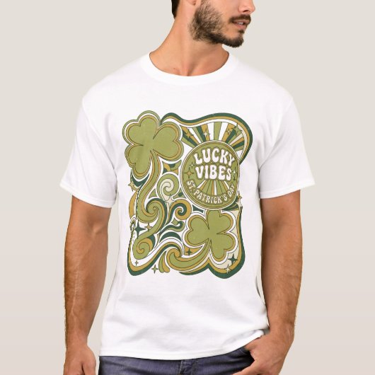 Retro Lucky Vibes St. Patrick’s Day Shirt (Voorkant)