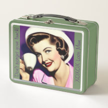 Retro lunchbox met gestileerde vrouw uit de jaren