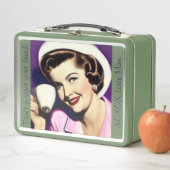 Retro lunchbox met gestileerde vrouw uit de jaren  (In situ)