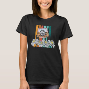 Retro Madeliefje Regenboog Aanhangwagen Here Comes T-shirt