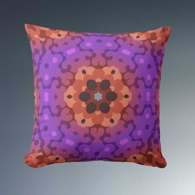 Retro Mandala Bloem Paarse en Rood Kussen (Creator heeft geüpload)