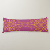 Retro Mandala Boysenberry Body Pillow Lichaamskussen (Voorkant)