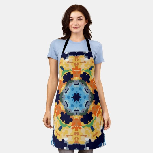 Retro Mandala Geel Blauw en Sinaasappel Schort (Gedragen)