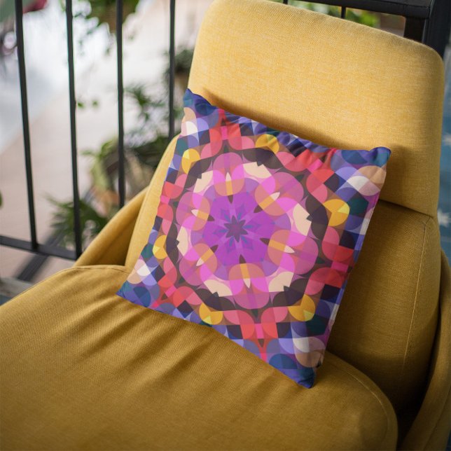 Retro Mandala Paarse roze en geel Kussen (Creator heeft geüpload)