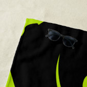 Retro-marmerroodroos van de luigroene en de zwarte strandlaken (In situ)