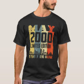 Retro mei 2000 22e verjaardag t-shirt (Voorkant)