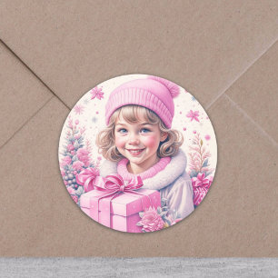 Retro Meisje in Roze met Cadeausdoos Ronde Sticker