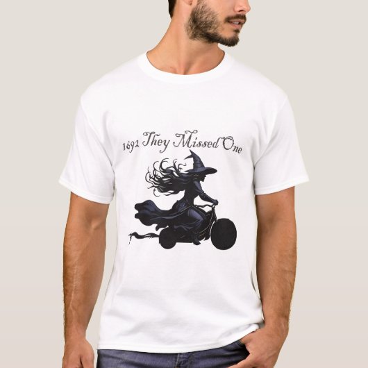 Retro Meisjes Trip Salem 1692 Ze Mist Een Heks T-shirt (Voorkant)