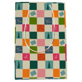 Retro Merry and Bright Christmas Wrapping Paper Medium Cadeauzakje (Voorkant)