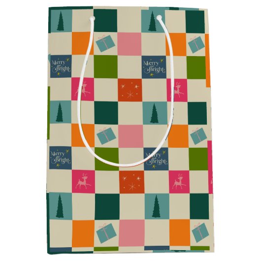 Retro Merry and Bright Christmas Wrapping Paper Medium Cadeauzakje (Voorkant)