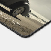 Retro Miami Beach 1940's roadster op het strand Bureaumat (Hoek)