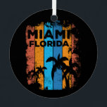 Retro Miami Florida Beach Souvenir Metalen Ornament<br><div class="desc">Miami Beach South Beach Florida Fl Souvenir Gift T-shirt maakt een geweldig t-shirt voor mannen,  vrouwen en kinderen. Dit nieuwigheids-miami T-shirt heeft een eenvoudig,  maar elegant ontwerp voor mensen die in de Miami-regio wonen of die op vakantie gaan tijdens de lentesonderbreking.</div>