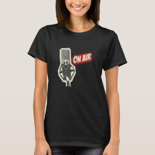 Retro microfoon op de radio-podcast live t-shirt
