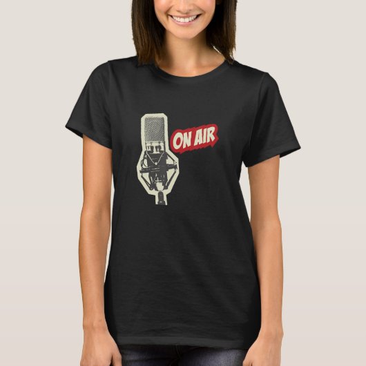 Retro microfoon op de radio-podcast live t-shirt (Voorkant)