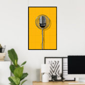 Retro Microfoon op Krachtig Geel Poster (Thuiskantoor)