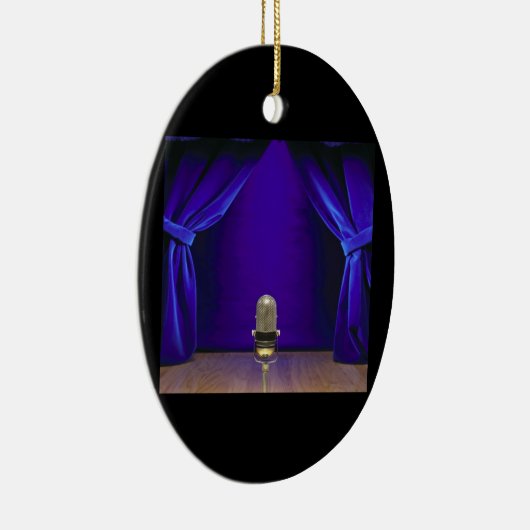 Retro microfoon op werkgebied keramisch ornament (Rechts)