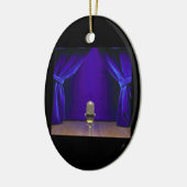 Retro microfoon op werkgebied keramisch ornament (Links)