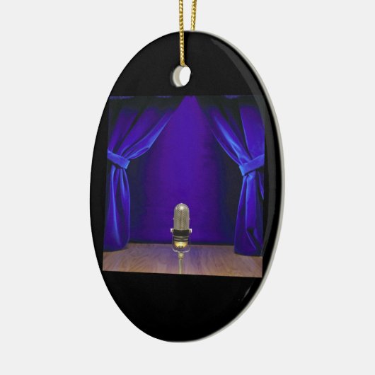 Retro microfoon op werkgebied keramisch ornament (Links)