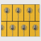 Retro Microphone on Bold Yellow Cadeaupapier (Vlak)