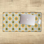 Retro Mid Century Daisy geel groen Bureaumat<br><div class="desc">Dit ontwerp kan worden gepersonaliseerd door de Edit optie van het Ontwerp te kiezen. Je kunt ook overdragen naar andere objecten. Neem contact met me op via colorflowcreations@gmail.com of gebruik de chatoptie bovenaan de pagina als u dit ontwerp op een ander product wilt plaatsen of hulp nodig hebt bij dit...</div>