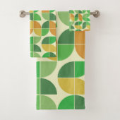 Retro Mid Century Geometric Floral Green Bad Handdoek (Insitu)