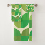 Retro Mid-eeuwse Moderne Groene Geometrische patro Bad Handdoek<br><div class="desc">Dit is een elegant Abstract retro midden eeuw modern geometrisch florvormpatroon in verschillende tinten groen zoals kalkgroen,  bosgroen en groengroen</div>