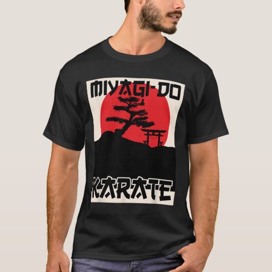 Retro Miyagi-do Karate Life Bonsai Tree Ma T-shirt (Voorkant)