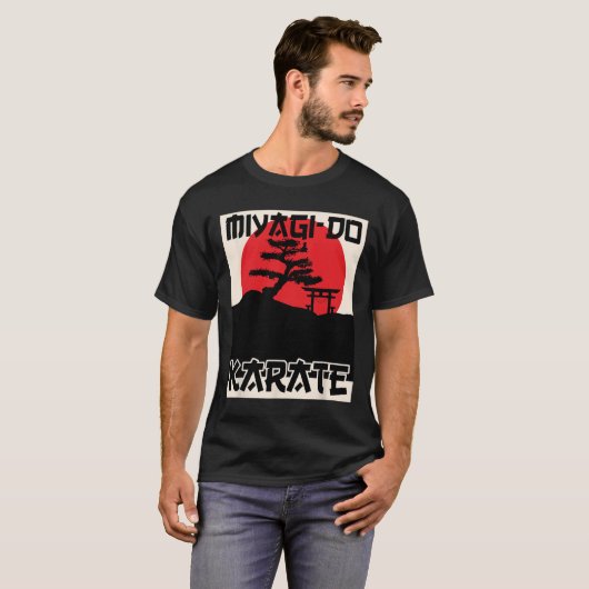 Retro Miyagi-do Karate Life Bonsai Tree Ma T-shirt (Voorkant volledig)