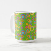 Retro Mod-cirkels op groen Koffiemok (Voorkant links)