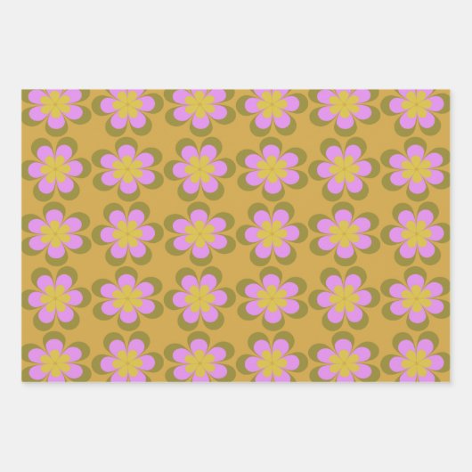 Retro Mod Flowers Patroon in Geel en Violet Inpakpapier Vel (Voorkant 2)
